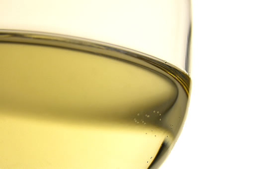 http://charlesscicolone.files.wordpress.com/2008/08/white-wine-glass_2.jpg